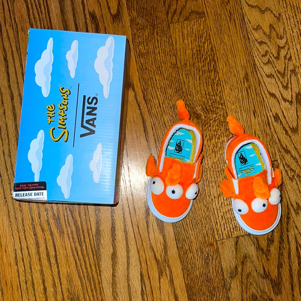 Gently used Simpsons Vans “Blinky” size 4.5T
